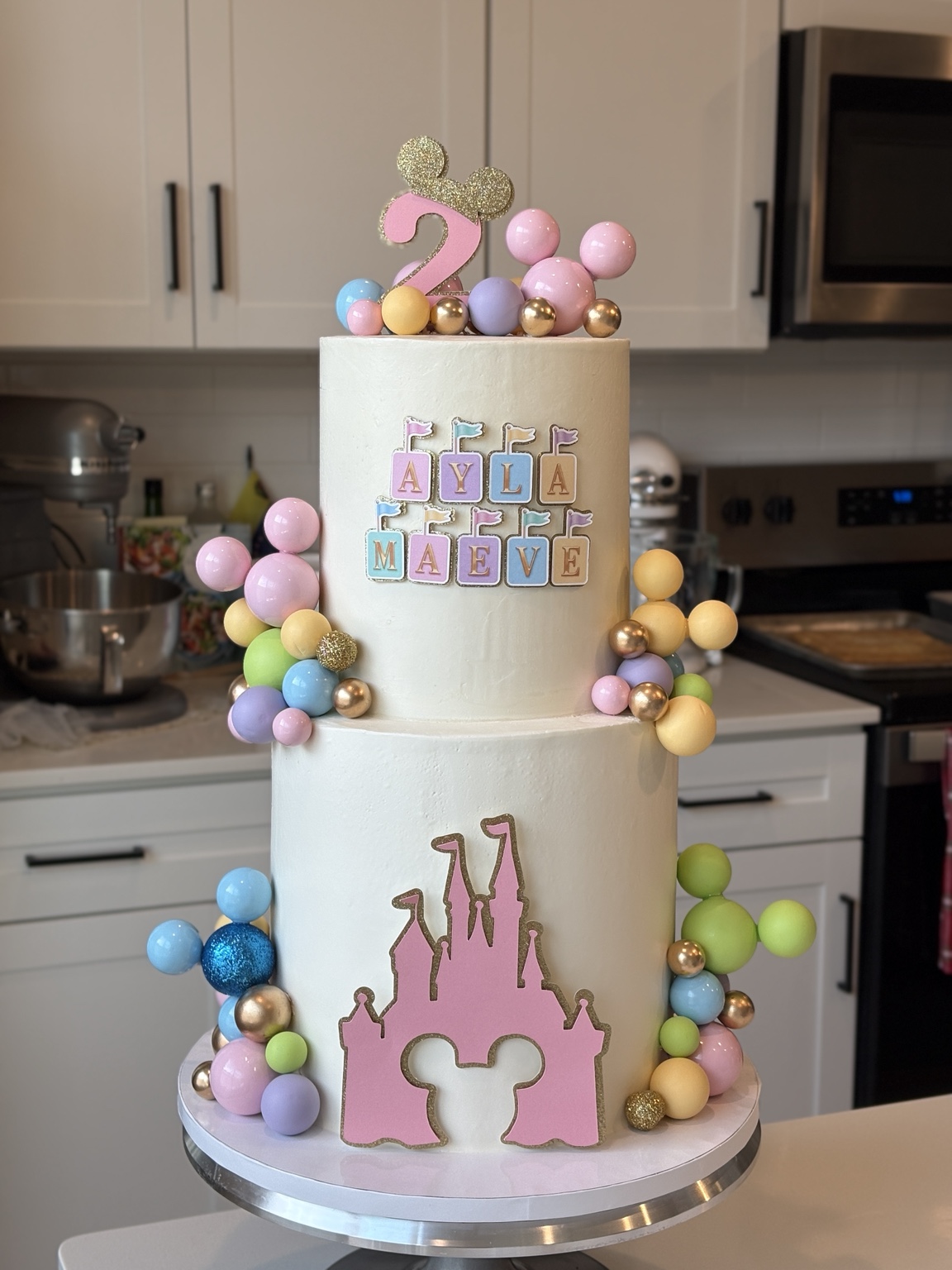 Two-tier pastel cake